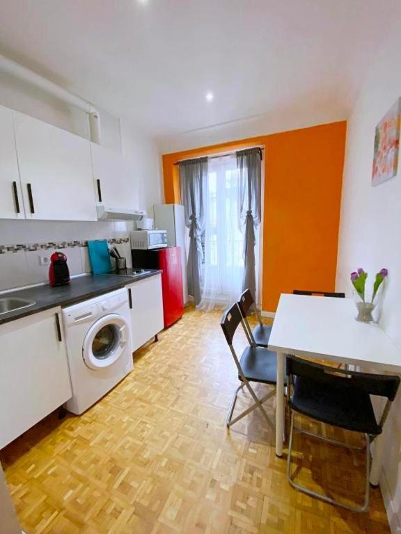 Apartamentos Travelstep La Latina Madrid Exterior photo